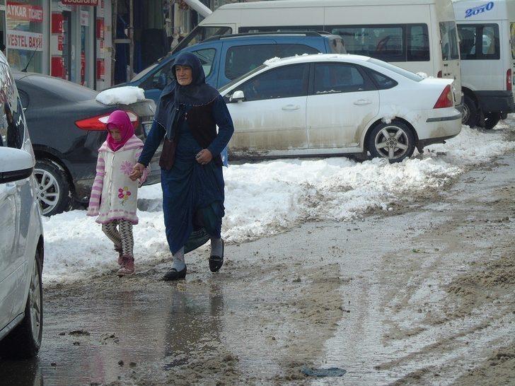 Başkale’de karla mücadele çalışması G2