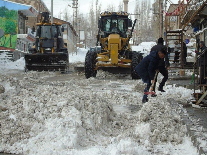 Başkale’de karla mücadele çalışması G3