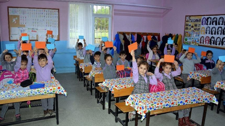 Sakaryalı minikler, Kırşehir’deki yaşıtlarıyla mektup arkadaşı oldu