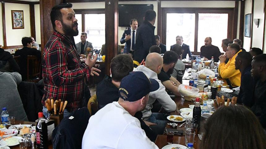 MKE Ankaragücü'nde yöneticiler ve futbolcular yemekte buluştu