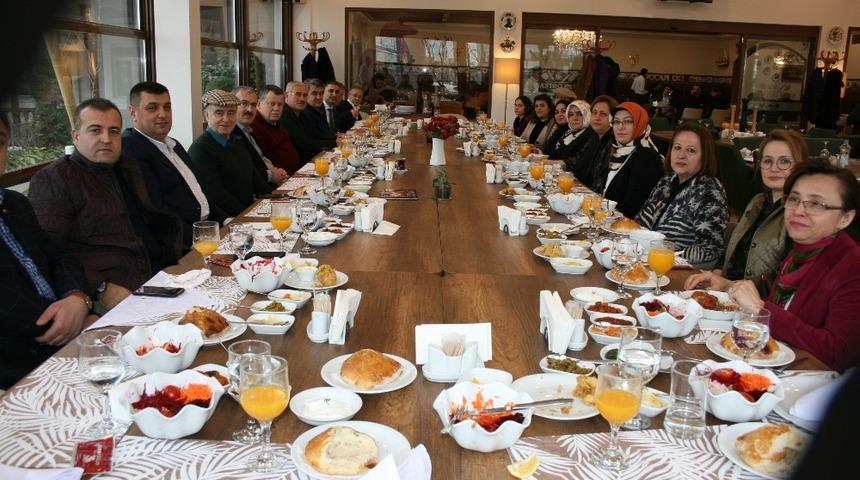 Cirit, Akarca ve Yavuz&rsquo;dan K&uuml;tahyalı iş adamı G&uuml;ral&rsquo;a ziyaret