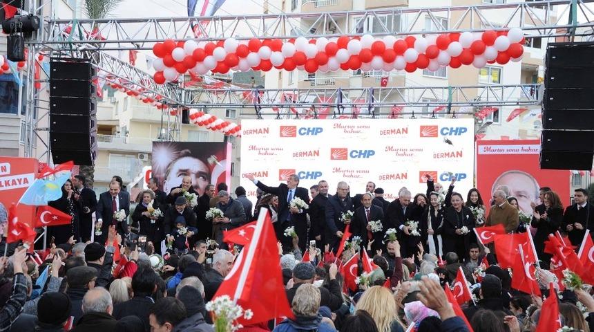 CHP&rsquo;li &Ccedil;alkaya&rsquo;ya se&ccedil;im ofisleri a&ccedil;ılışında sevgi seli