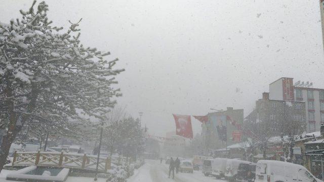 Kağızman’da yoğun kar yağışı