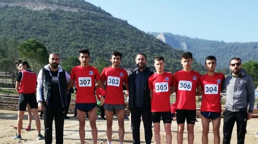 Van B&uuml;y&uuml;kşehir Belediyespor Kul&uuml;b&uuml; başarıya doymuyor