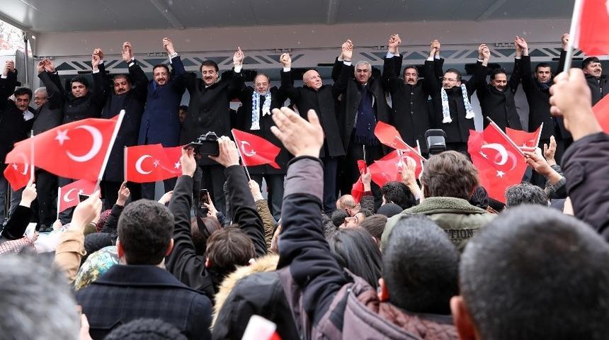 Başkan Sekmen: “AK Parti’miz belediyecilikte de çığır açmıştır”