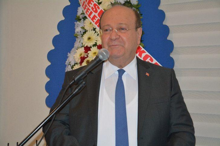 Başkan Özakcan, Doğu Türkistan konferansına katıldı G4