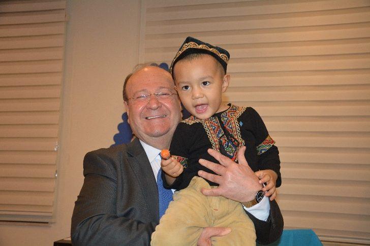 Başkan Özakcan, Doğu Türkistan konferansına katıldı G5