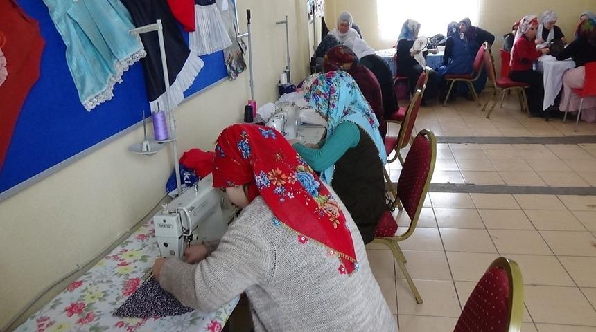 Kadınlardan giyim kursuna yoğun ilgi