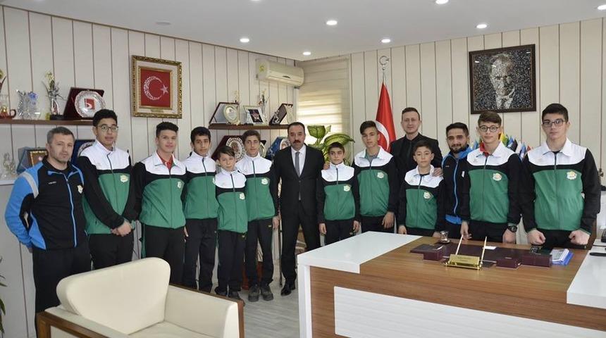 G&uuml;reş kafilesi Anadolu Yıldızlar Ligi&rsquo;ne uğurlandı