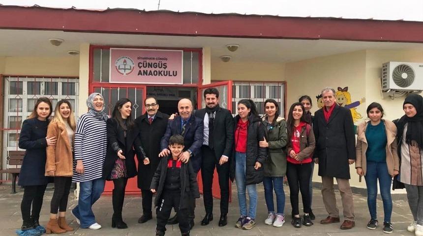 &lsquo;Kalplere Dokunuş&rsquo; kardeş okul projesi hız kesmeden devam ediyor