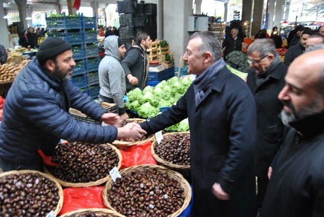 İzmit’te pazarcılara yük olmadan 50 milyon TL’lik yatırım yapıldı