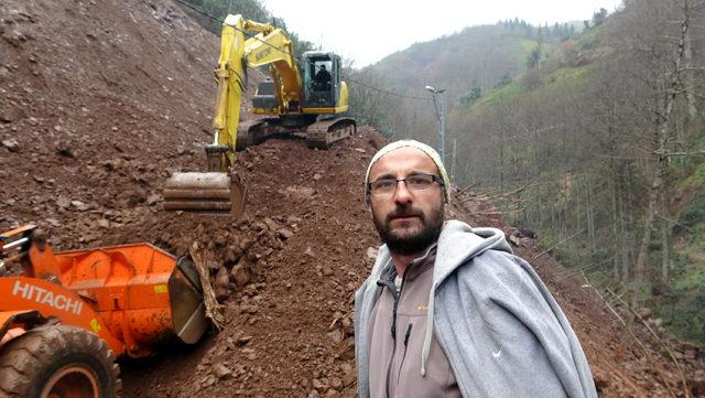 Heyelandan kapanan yoldaki çalışmada, bu kez de dev kayalar düştü