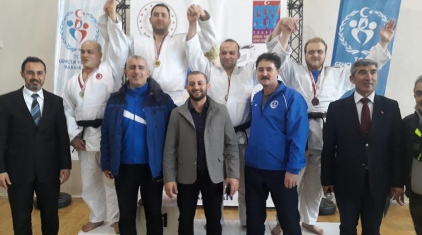 Kağıtsporlu Judoculardan 3. kez kupa geldi