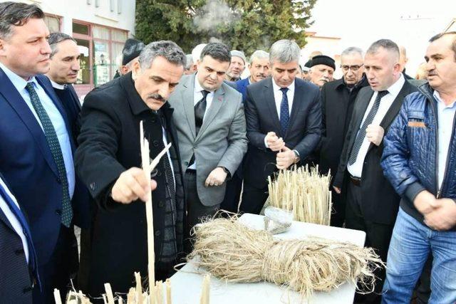 Vali Kaymak: “Keneviri hem üreteceğiz hem de sanayisini kuracağız”