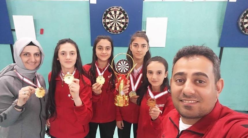 Okullar arası Yıldız Kızlar Grup Birinciliği m&uuml;sabakalarına Zenger G&uuml;&ccedil; damgası