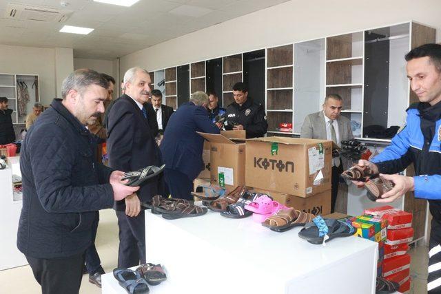 Adıyaman’da açılan polis pazarına büyük ilgi