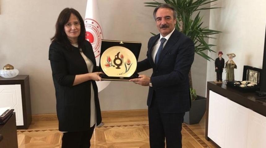 Rekt&ouml;r Bağlı &Ccedil;evre ve Şehircilik Bakan Yardımcısı Varank&rsquo;la g&ouml;r&uuml;şt&uuml;