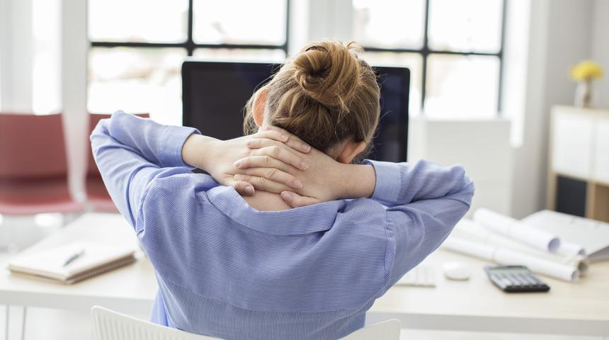 Ge&ccedil;meyen omuz ağrısı neden kaynaklanır? 