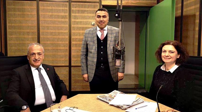 Rekt&ouml;r &Ccedil;omaklı, TRT T&uuml;rkiye&rsquo;nin Sesi Radyosunun konuğu oldu