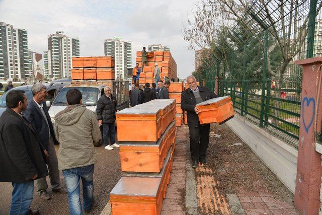 Büyükşehir’den üreticiye kovan desteği