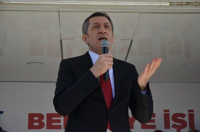 Bakan Selçuk: “Bakanlık olarak sizlerin geleceği için çalışacağız”