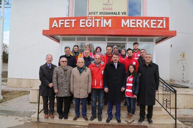 Kızılay’dan mülteci ailelere yardım eli