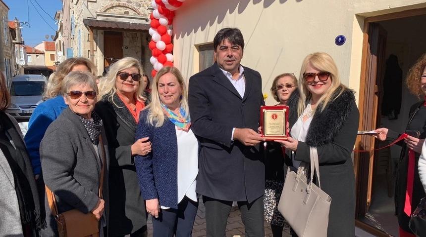 T&uuml;rk Kadınlar Birliği Fo&ccedil;a Şubesi&rsquo;nin yeni binası a&ccedil;ıldı