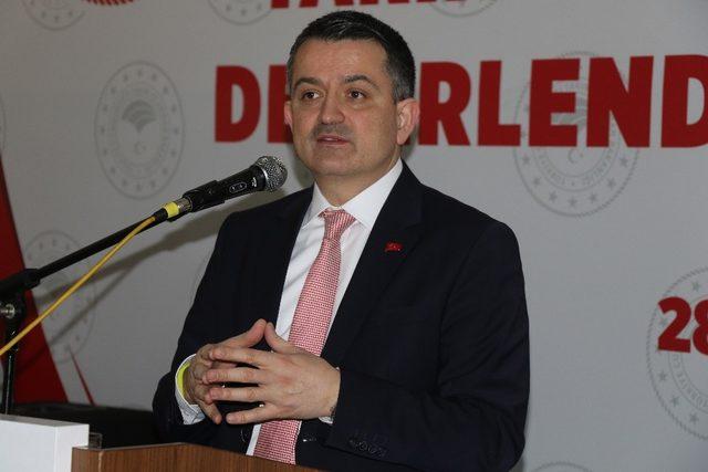 Bakan Pakdemirli: “20 sene içerisinde Türkiye dünyayı doyuran ülke olacak”