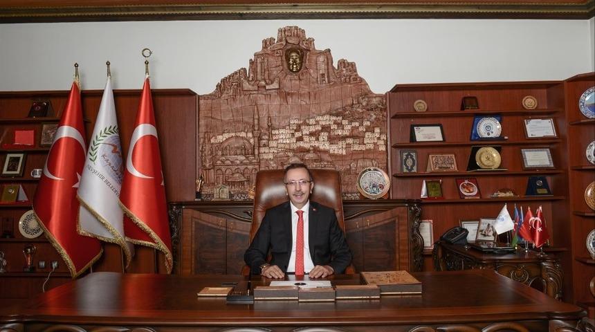 Belediye Başkanı Se&ccedil;en, vatandaşları dolandırıcılara karşı uyardı