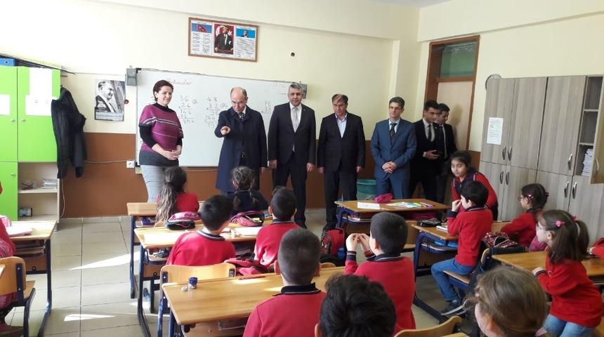 Atakum Kaymakamı Nazlı’dan öğrencilere ’cep telefonu’ uyarısı