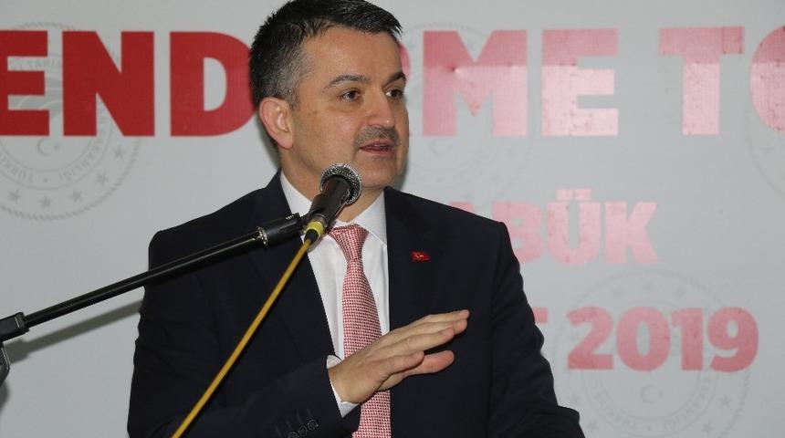 Bakan Pakdemirli, Karab&uuml;k&rsquo;&uuml;n sera yatırımına &ouml;nem vermesini istedi