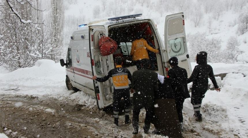 Hizan’da 5 saatlik hasta kurtarma operasyonu