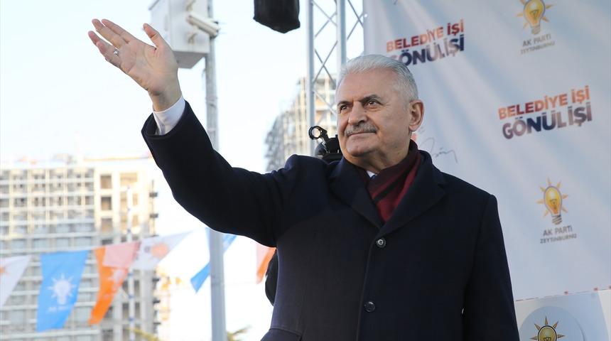 Binali Yıldırım'dan Zeytinburnu Mitingi'nde tren müjdesi