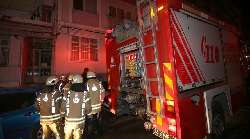 Fatih’te binada yangın: 1 ölü