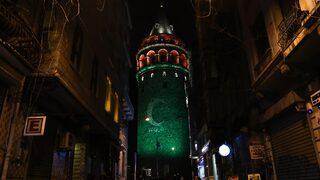 İstanbul'da dikkat çeken anlar! Gören bir daha baktı