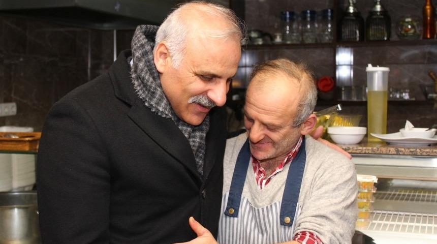 Zorluoğlu, Ortahisar&rsquo;da destek turuna &ccedil;ıktı