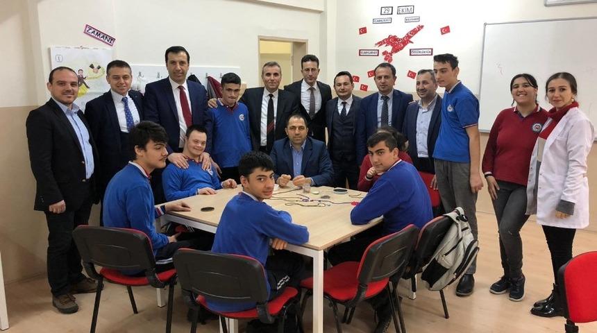 İletişim engel tanımadı