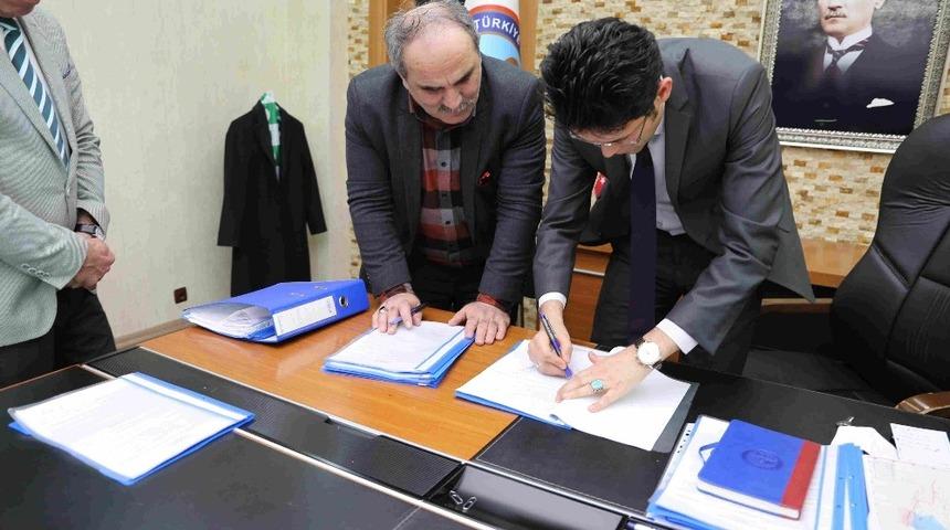 Varto Belediyesinde &lsquo;toplu iş s&ouml;zleşmesi&rsquo; sevinci