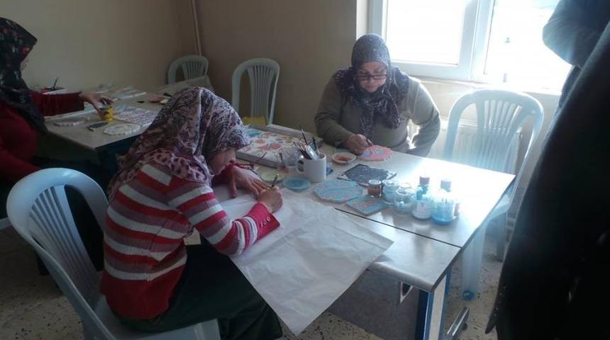 K&ouml;ylerde &ccedil;ini işlemeciliği kursuna ilgi