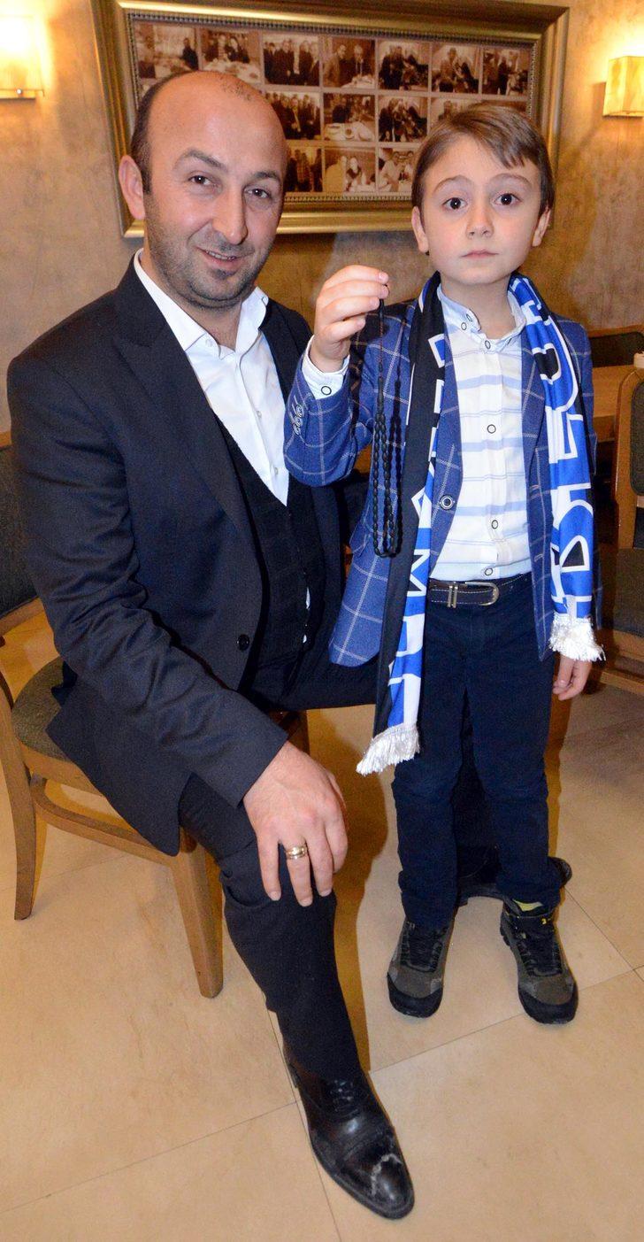 Erdoğan'ın küçük Muhammed'e hediye ettiği tespihi satın almak istiyorlar G4