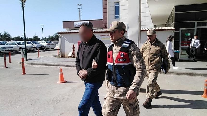 Jandarmadan şafak operasyonu: 2 g&ouml;zaltı