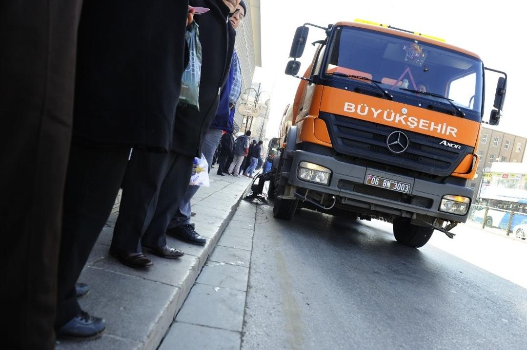 Başkent k&ouml;şe bucak temizleniyor