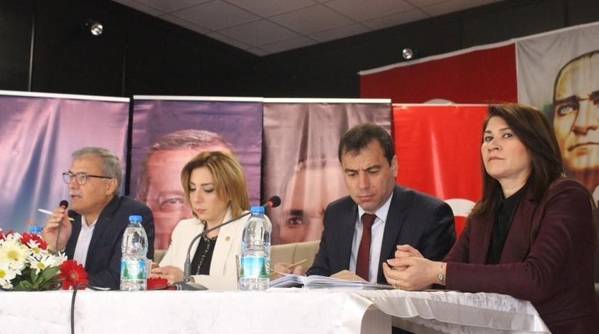 Kadınlar sordu, AK Parti&rsquo;li adaylar yanıtladı