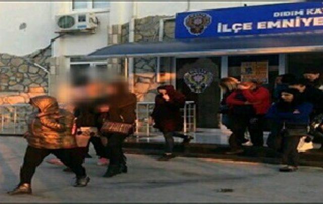 Didim’de 12 adrese eş zamanlı fuhuş baskını: 48 gözaltı