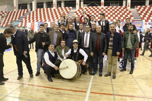 Ağrı’da Kulüpler Arası Halk Oyunları İl Birinciliği yarışması yapıldı