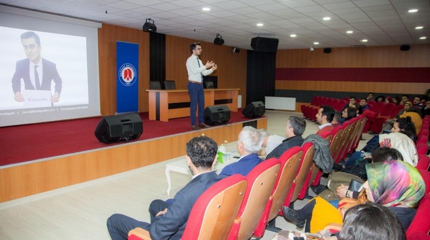 Hakkari &Uuml;niversitesinden &ldquo;Sosyal Girişimcilik&rdquo; semineri
