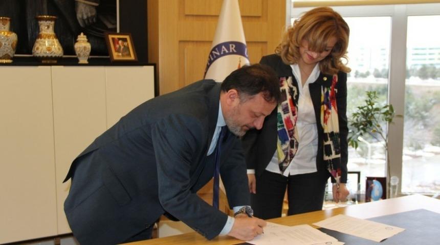 DP&Uuml; 12 &uuml;niversiteyle uluslararası anlaşma imzaladı