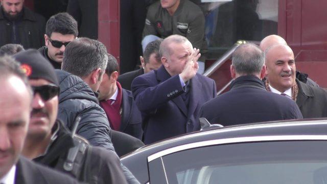 Cumhurbaşkanı Erdoğan, cuma namazını Ardahan’da kıldı