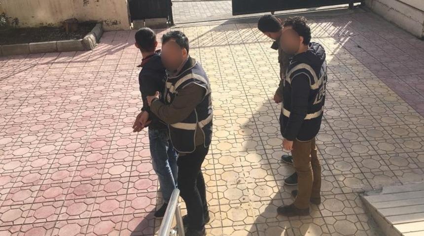 Uyuşturucu satıcısı olan 2 şahıs tutuklandı