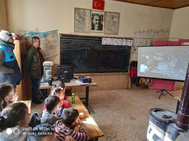 Edremit’te ilkokul öğrencilerine deprem dersi